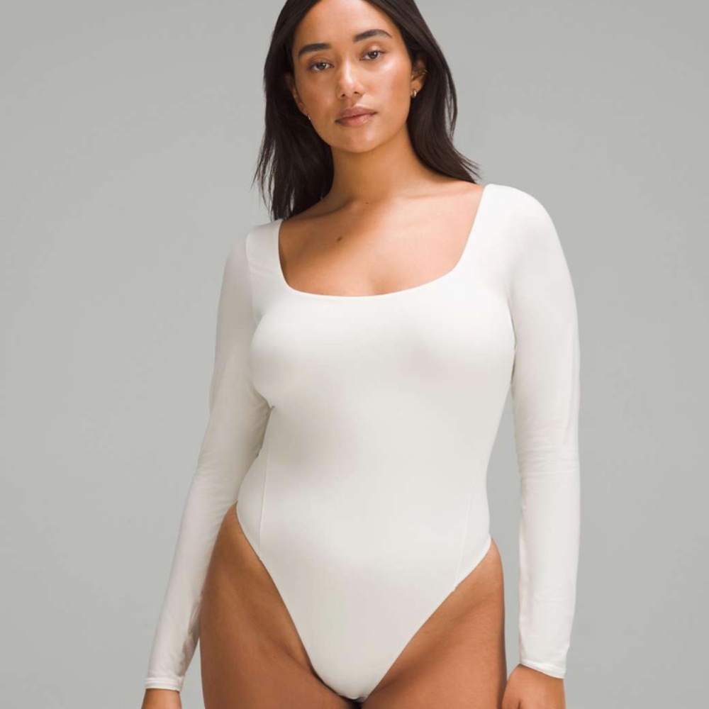 Wundermost Ultra-Soft Nulu Square-Neck Long-Sleeve Bodysuit (Size M) in Bone